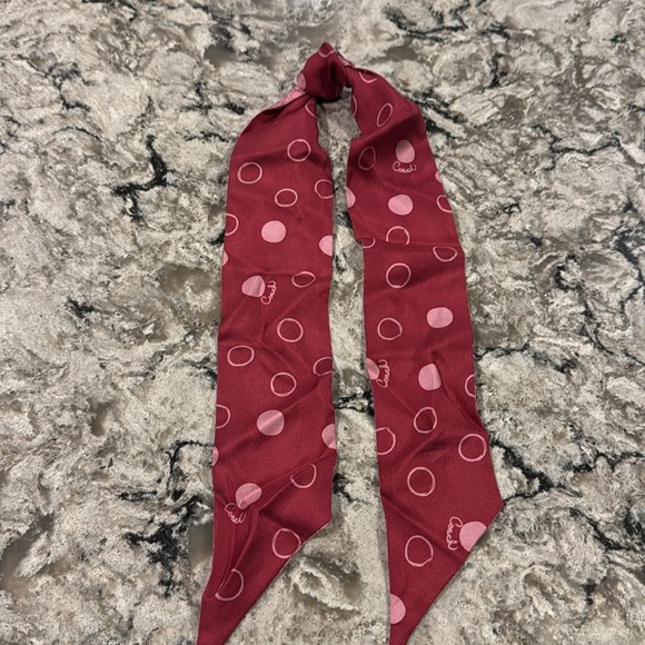 Coach signature c and polka dot pink 100% silk scarf ponytail, ascot 36”x2.5” - Picture 6 of 6